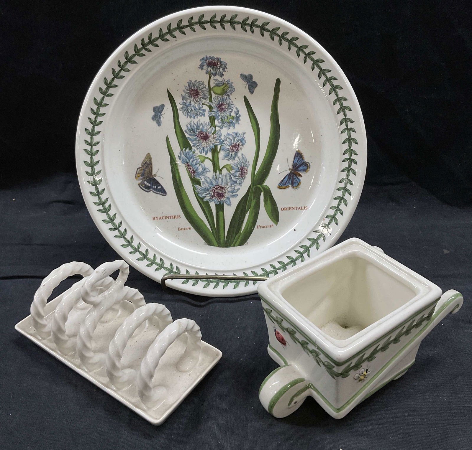 Lot 3 Porcelain Tabletop Wares (1 of 5)