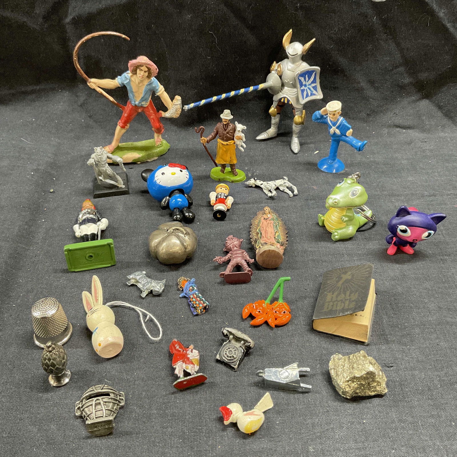 Lot 27 Miniature Toys and Decorative Accessories (1 of 4)