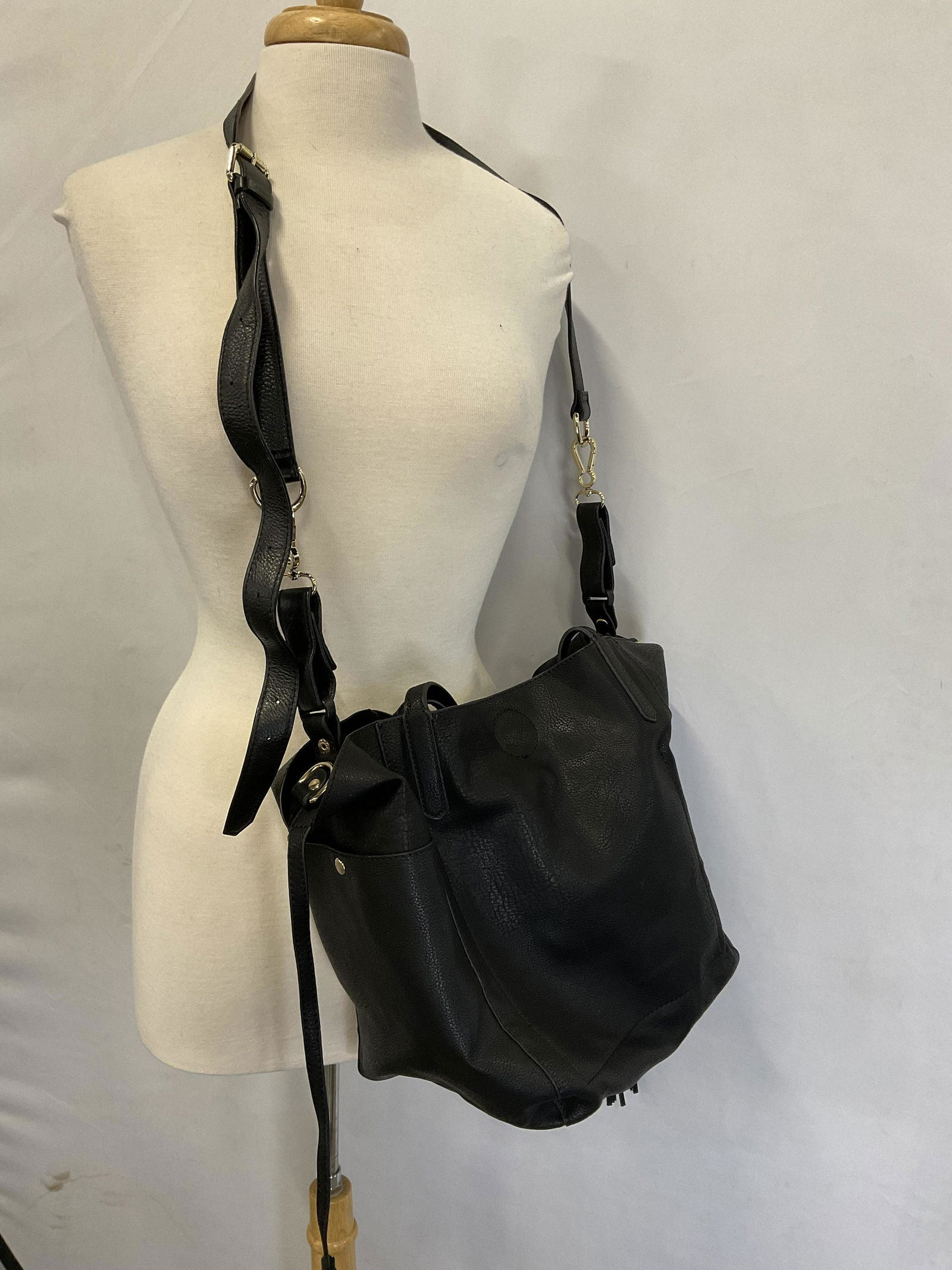 Vince camuto deals bamboo bag