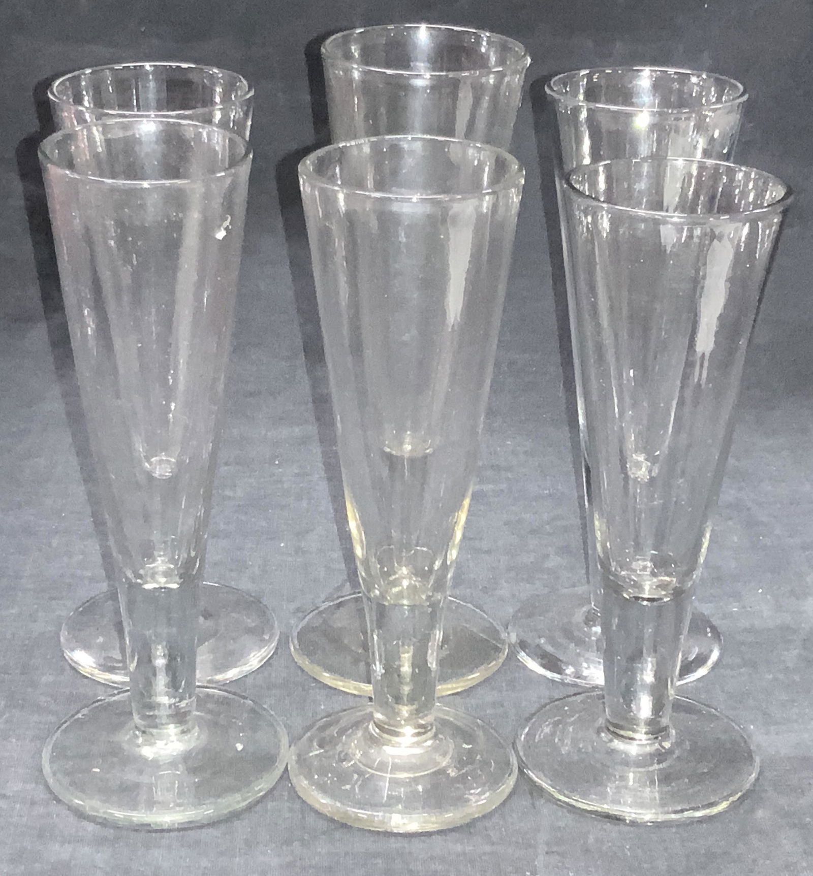 Set 6 Vintage Triangular Art Deco Glassware (1 of 5)