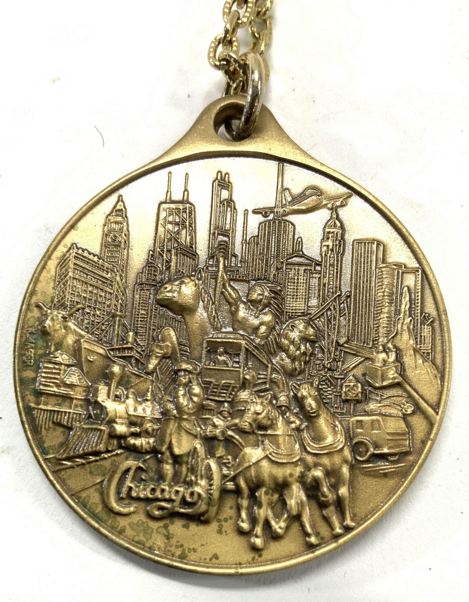Chicago Skyline Brass Toned Souvenir Pendant (1 of 4)