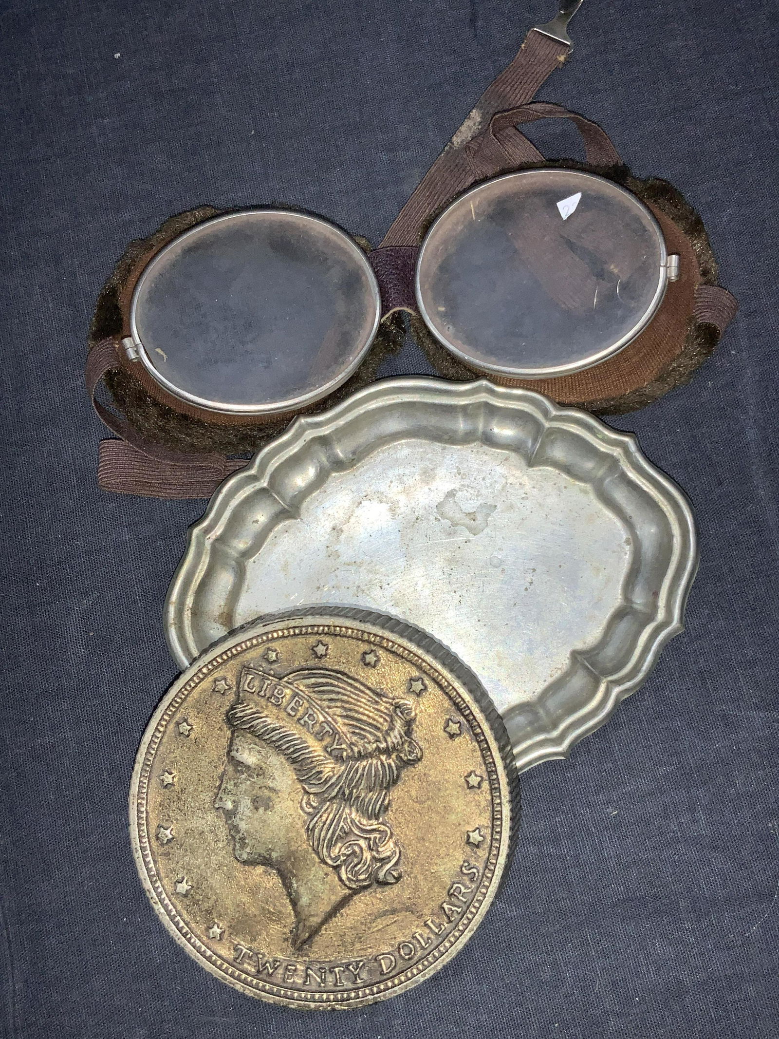 Group Lot Goggles & Antique Tabletop Accessories (1 of 10)