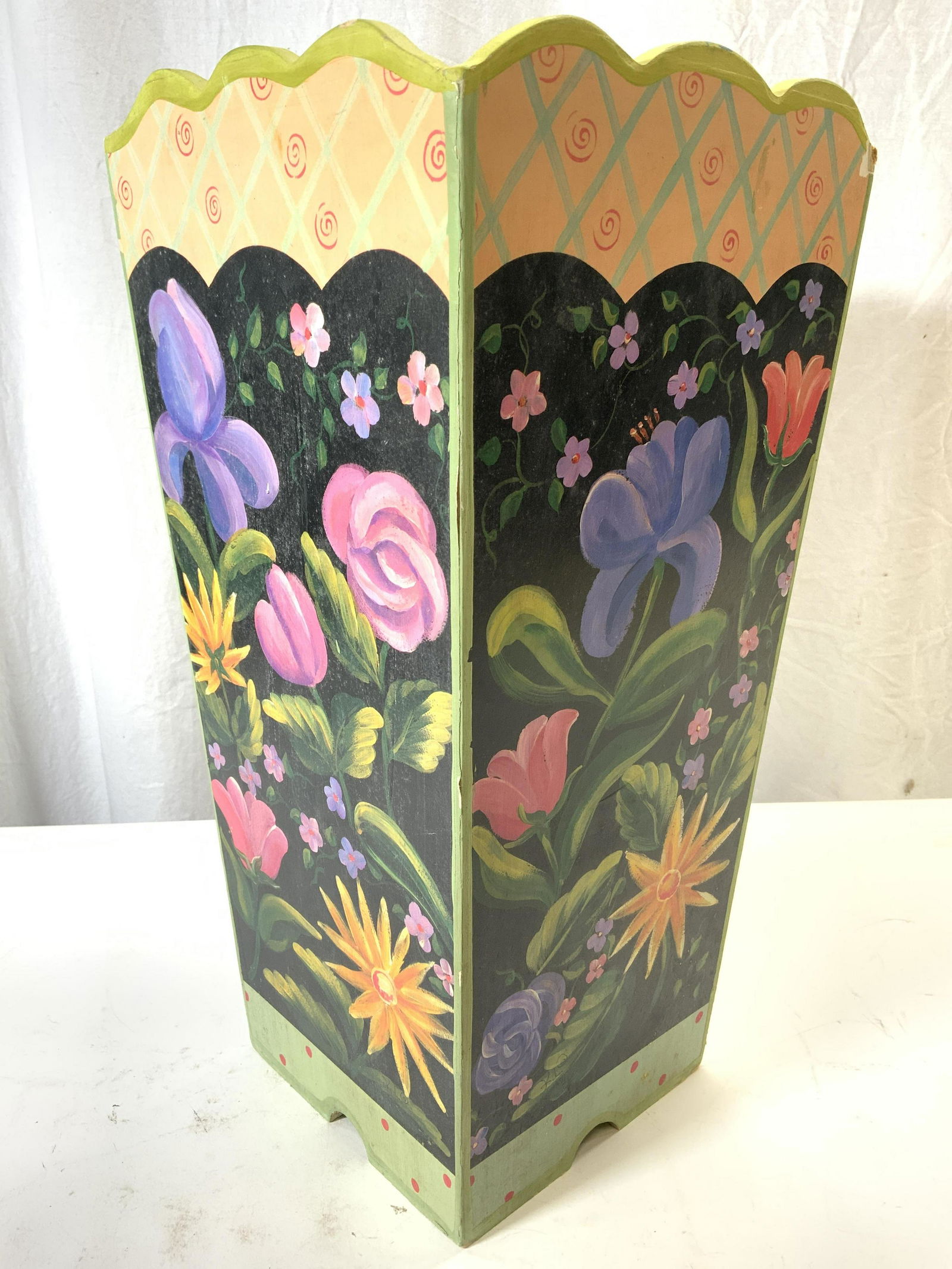 Vintage Floral Detailed Umbrella Stand (1 of 7)