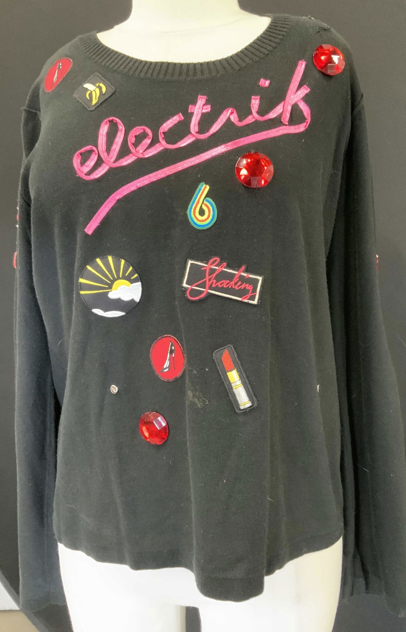 ELECTRIK Funky Embroid Patch, Rhinestone Sweater (1 of 8)