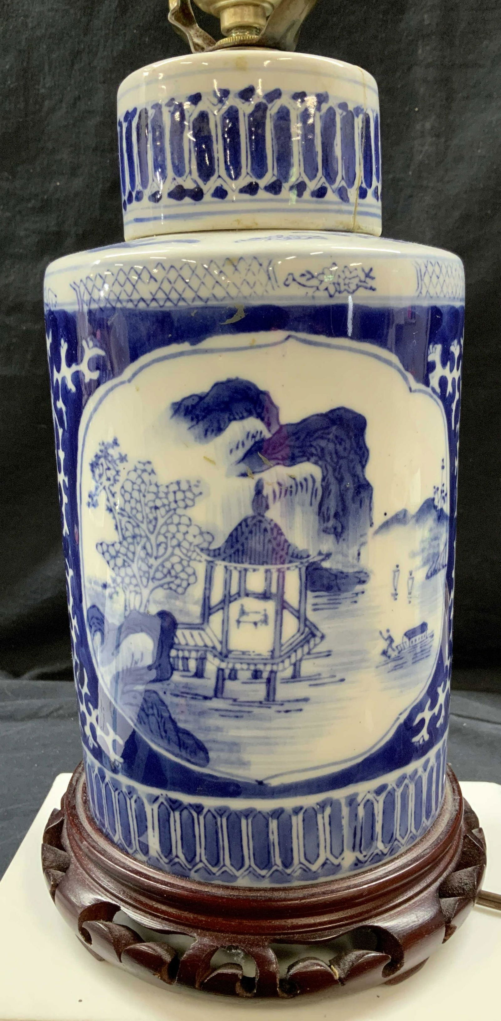 Asian Porcelain Lamp on Asian Wood Stand (1 of 7)