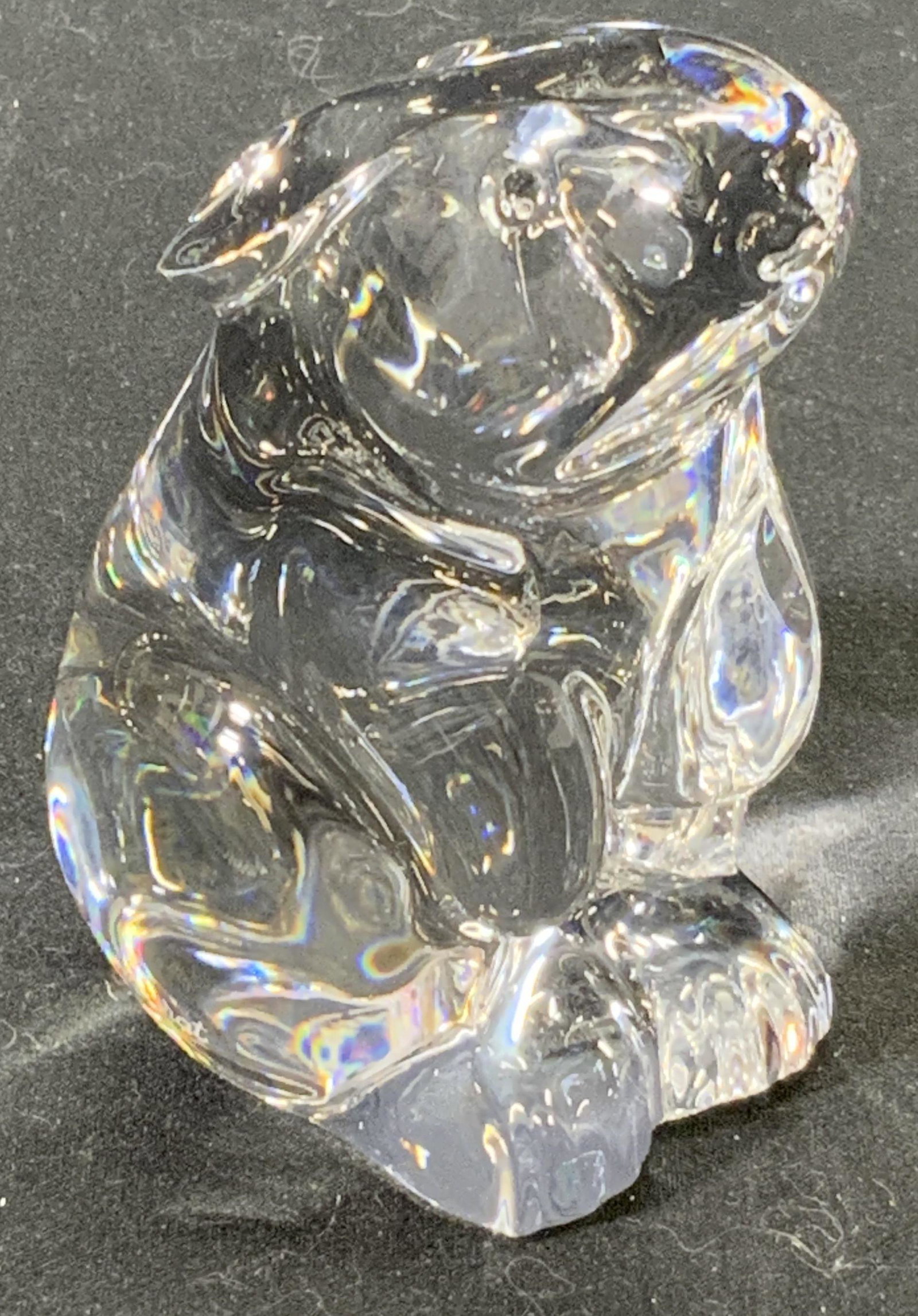Vintage 1980s BACCARAT Crystal Rabbit Figurine: Vintage baccarat crystal rabbit figurine. Vintage circa 1980s. Etched with baccarat trademark to underside and etched BACCARAT to lower body. Some wear to surface consistent with age and exposure. Mad
