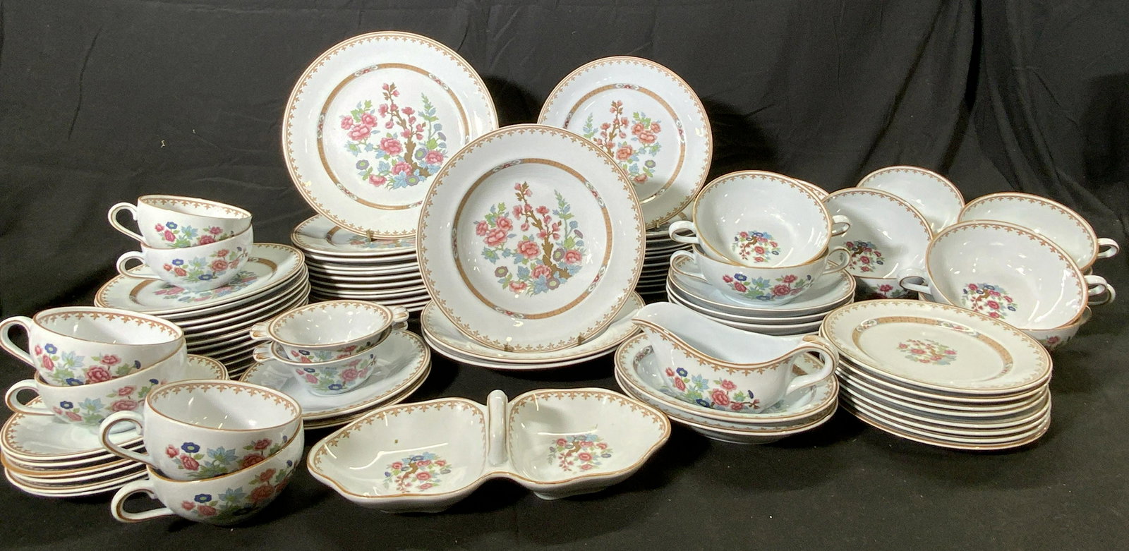 Set 85 RORSTRAND Lotus Dinner Service (1 of 9)