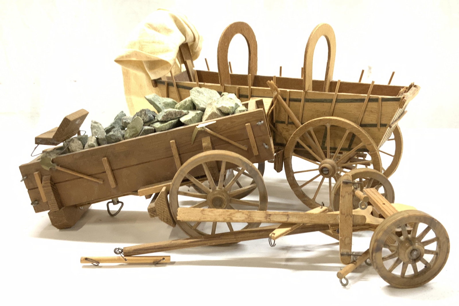 Noadena Eag Handmade Wood Covered Wagons Music Box (1 of 10)