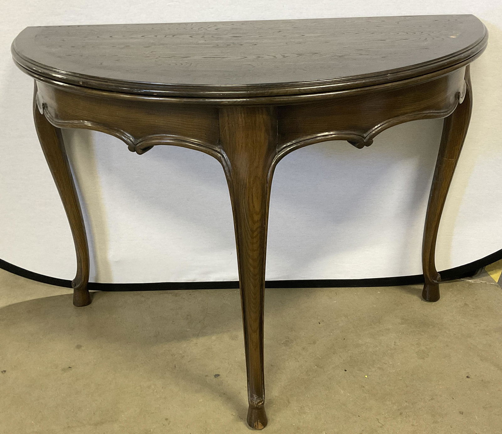 Vintage Wooden Circular Drop Leaf Table Hoof Foot (1 of 15)