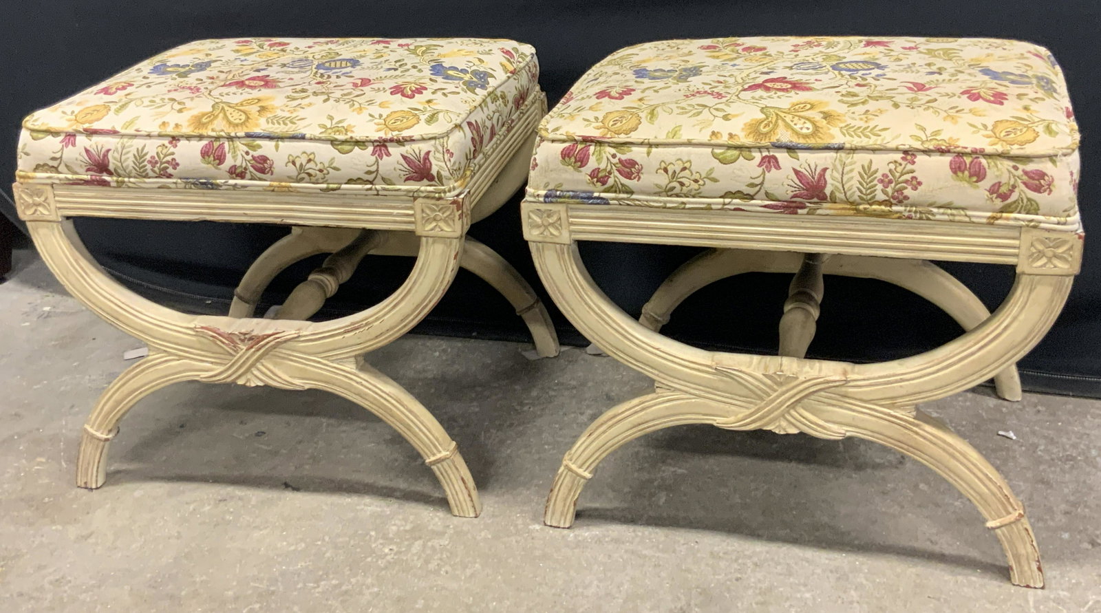 Pair Vintage Floral Upholstered Ottomans / Benches (1 of 11)