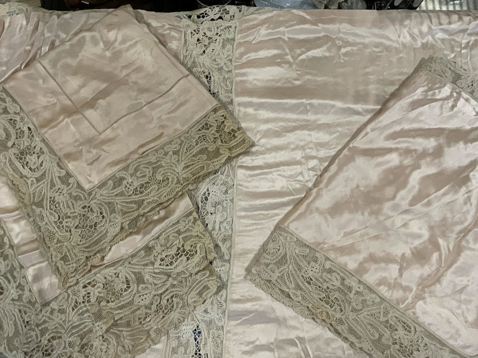 Lot Vintage Carlin Comforts Silk Bed Cover (1 of 10)