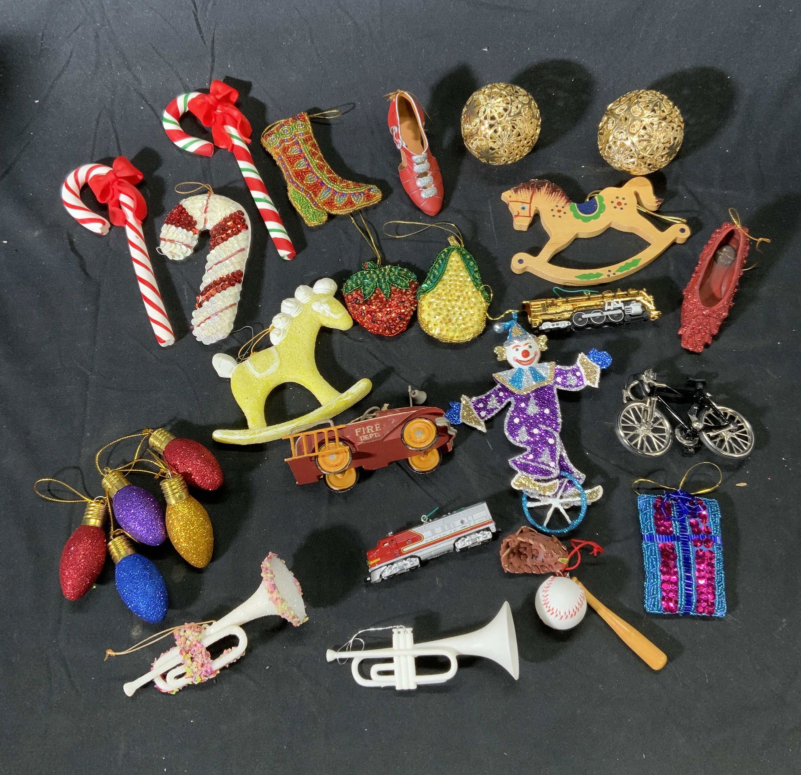 Group Lot Christmas Tree Ornaments, Trains, More (1 of 7)