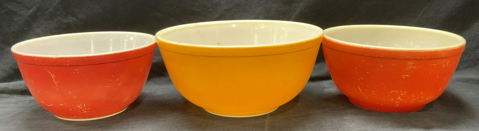 PYREX Lot of 3 Vintage Ovenware Bowls, USA (1 of 6)