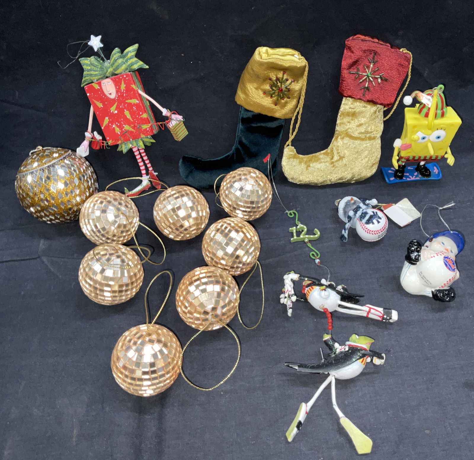 Lot 15 Holiday / Christmas Tree Decorations (1 of 10)