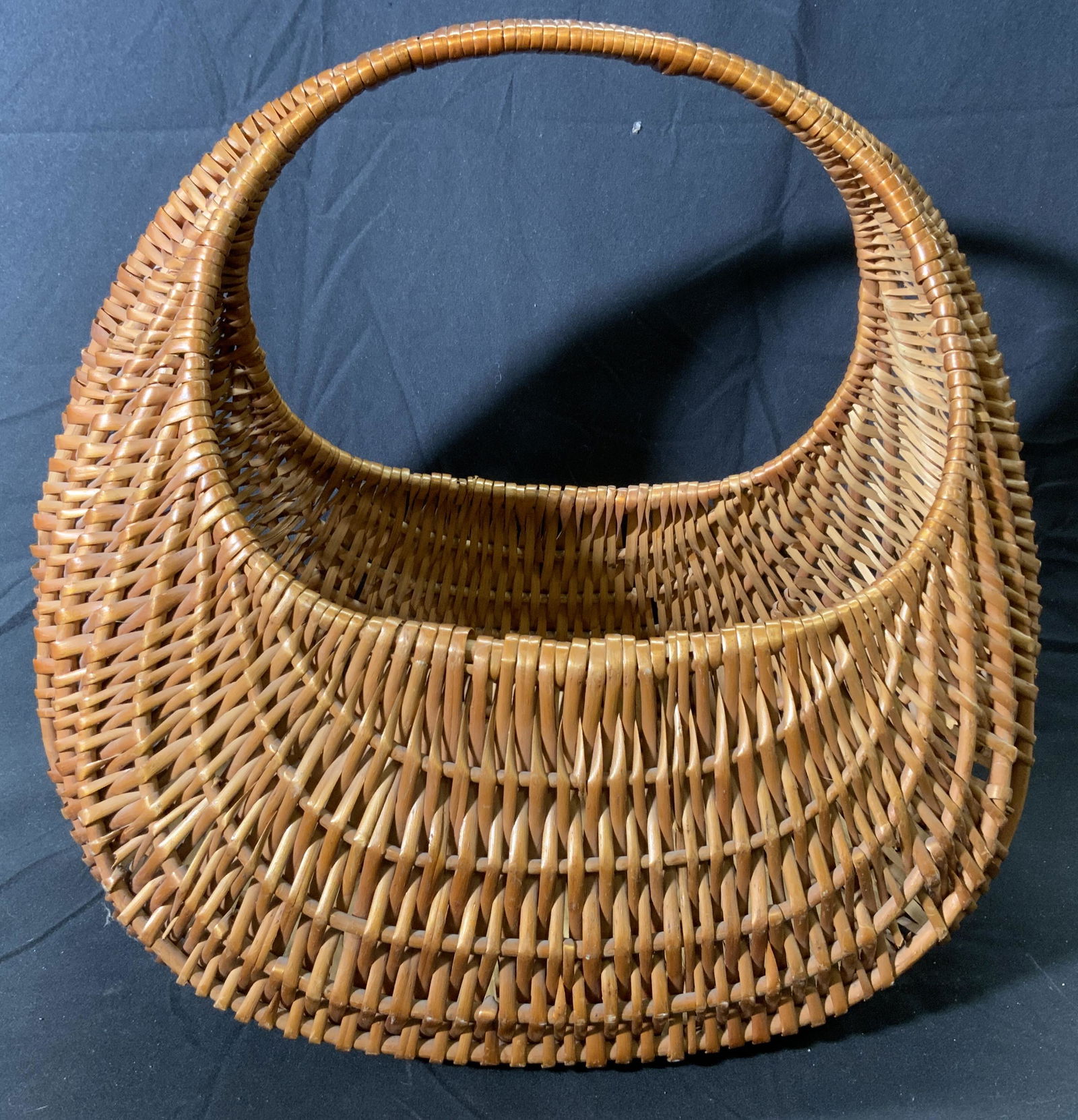 Vintage Woven Wicker Basket (1 of 4)