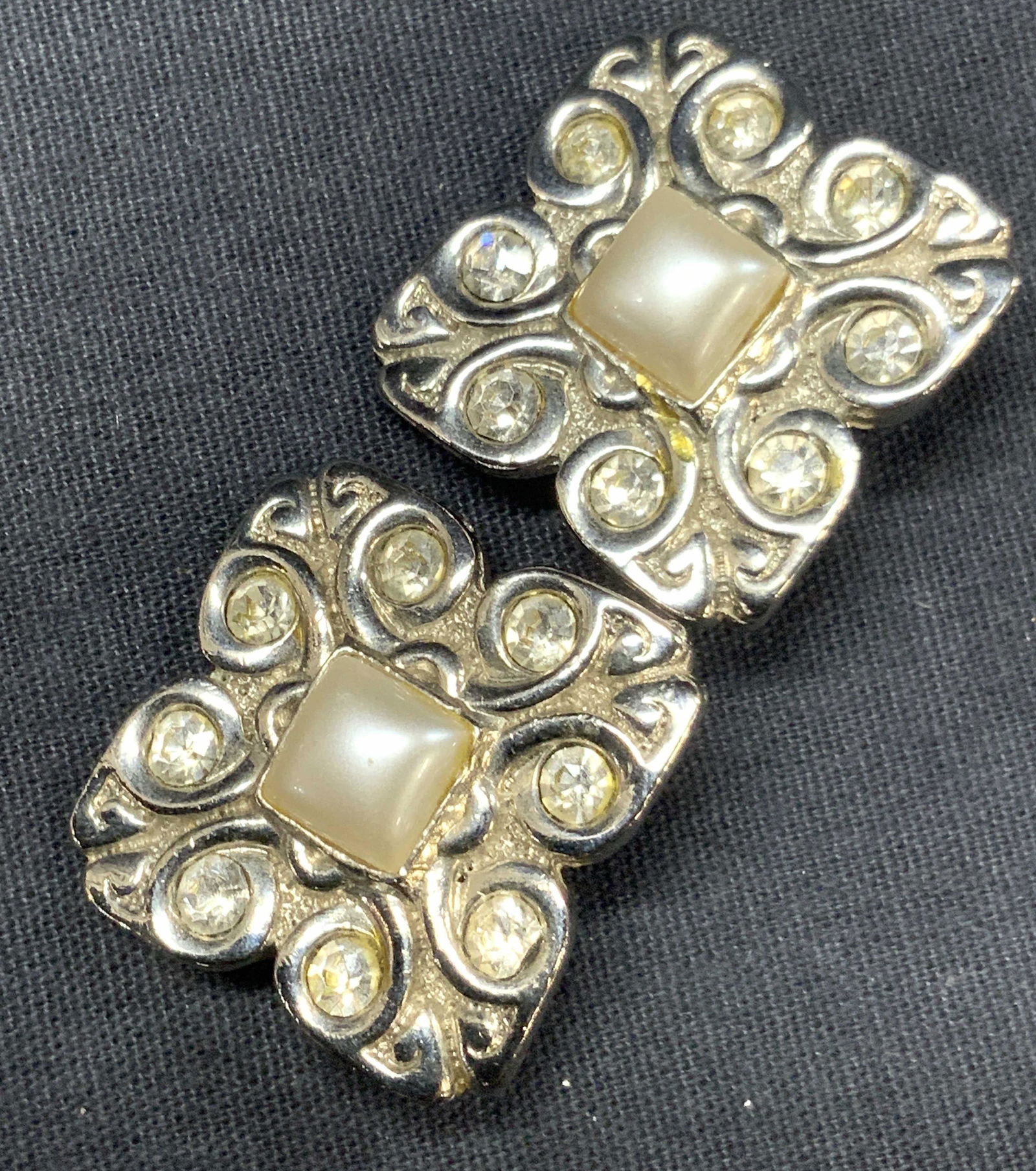 Vintage Pearlescent Clip On Earrings (1 of 5)