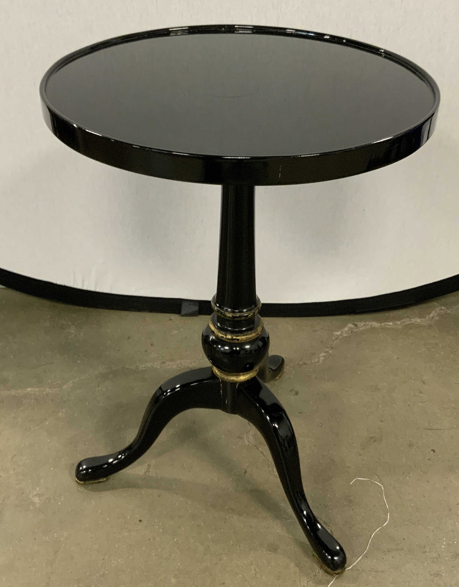 Vintage Black Lacquered Wood Pedestal Side Table (1 of 8)