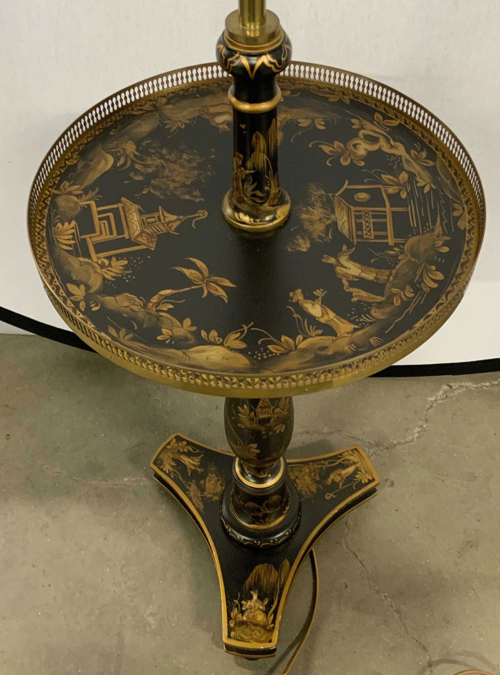 UNDERWRITERS LABORATORIES Asian Wooden Lamp Table (1 of 16)