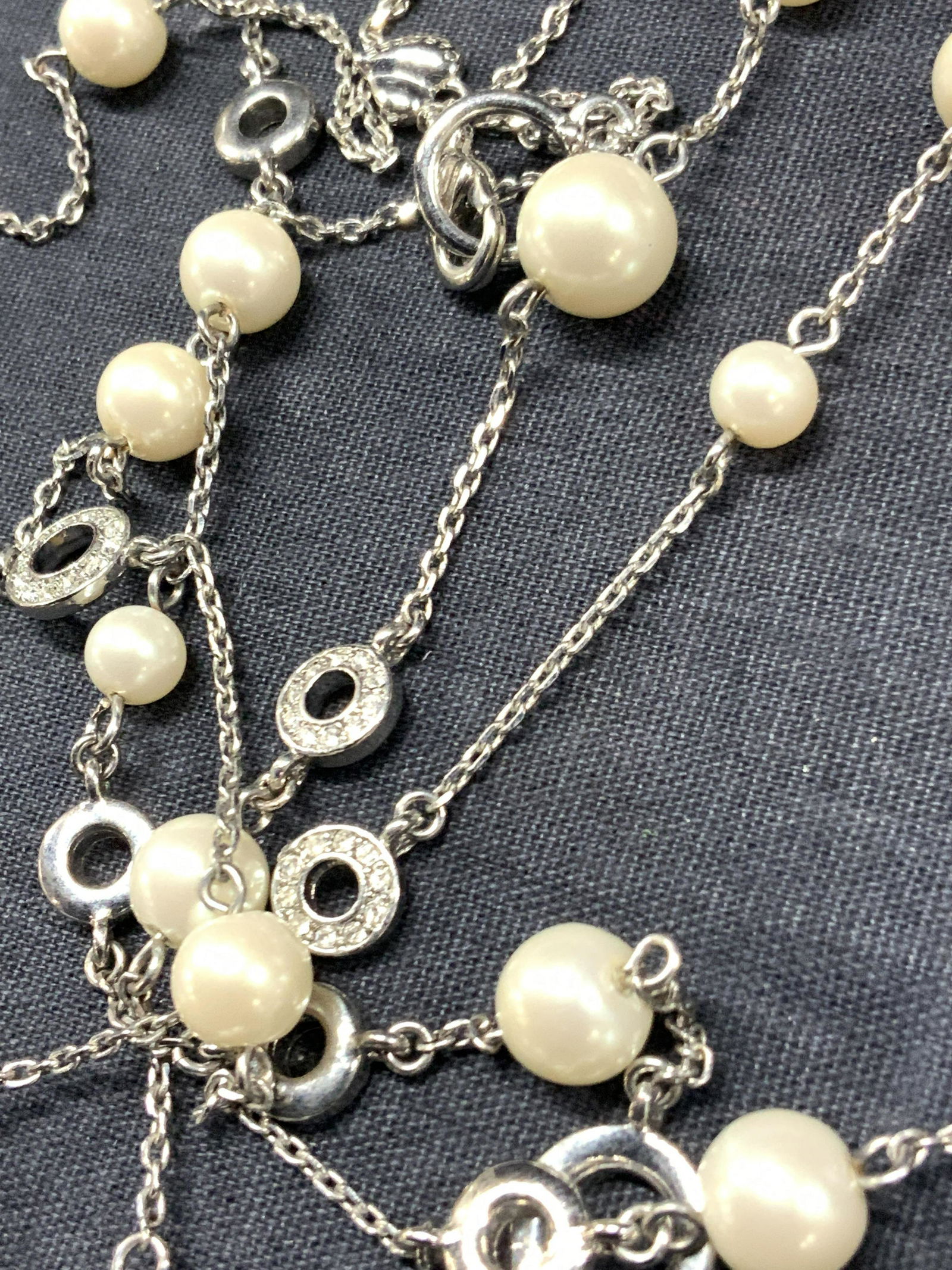 CAROLEE Signed Pearlescent Rope Necklace (1 of 5)