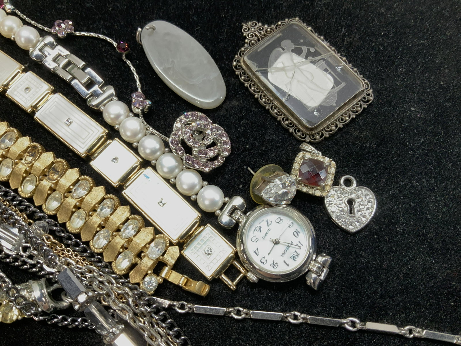 Jewelry Makers Lot, Monet, Garnet, Sterling, more: Parts of Jewelry to up cycle and create new items or use for arts and crafts. Amongst items are a crystal heart pendant. Sterling silver pendant with checkered cut garnet ( tests positive on gem teste