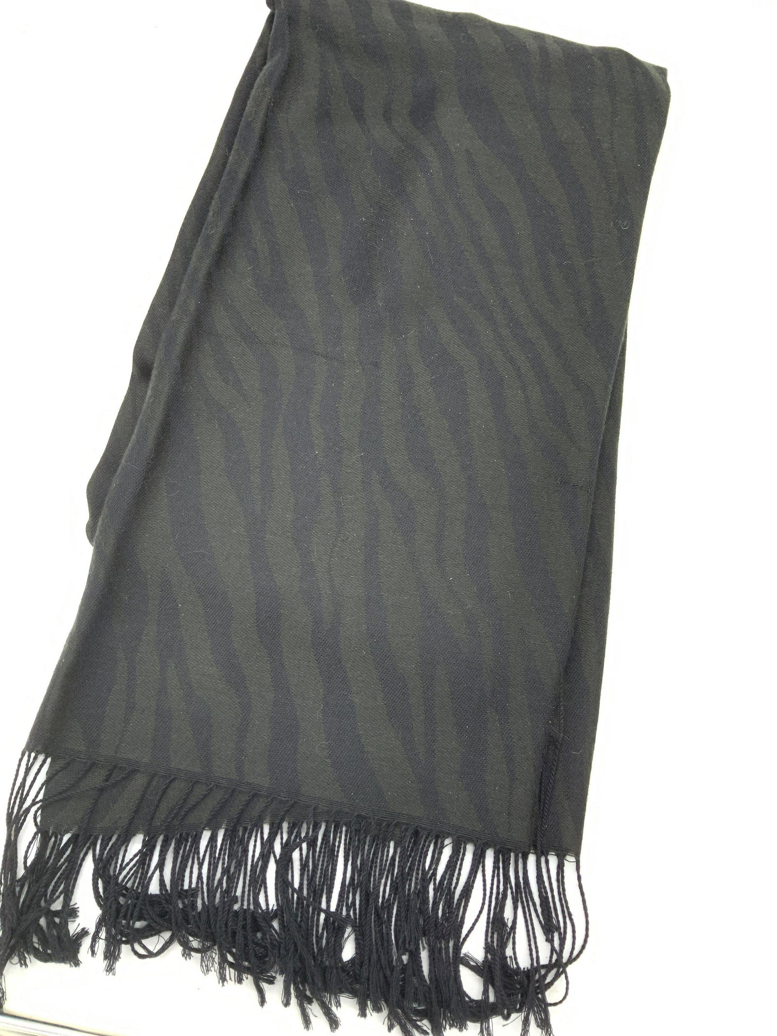 Unlabeled Black Zebra Print Shawl w End Tassels (1 of 5)