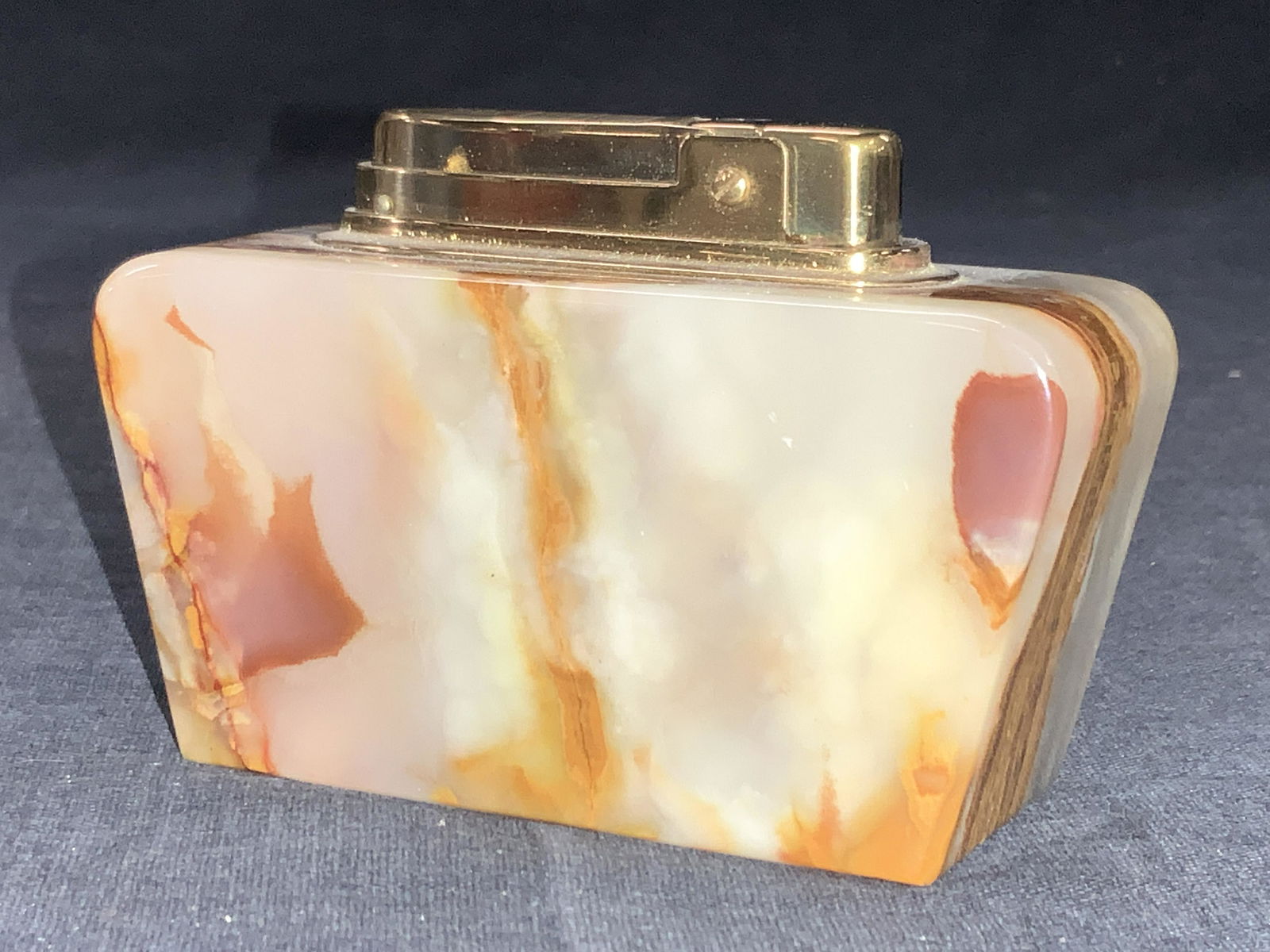 Vintage BENTLY Polished Stone Tabletop Lighter (1 of 5)