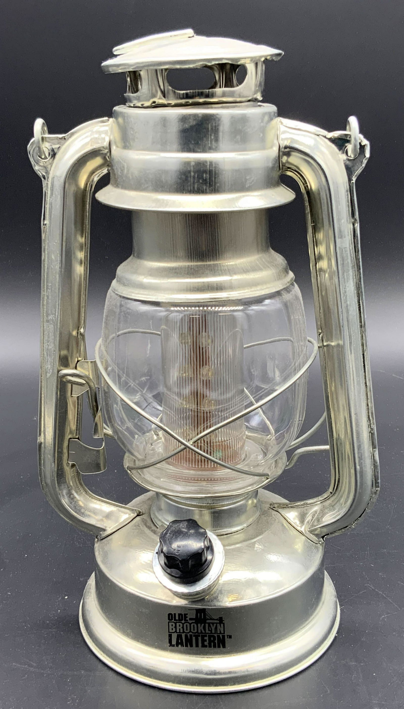 OLDE BROOKLYN LANTERN Metal Portable Lantern (1 of 10)