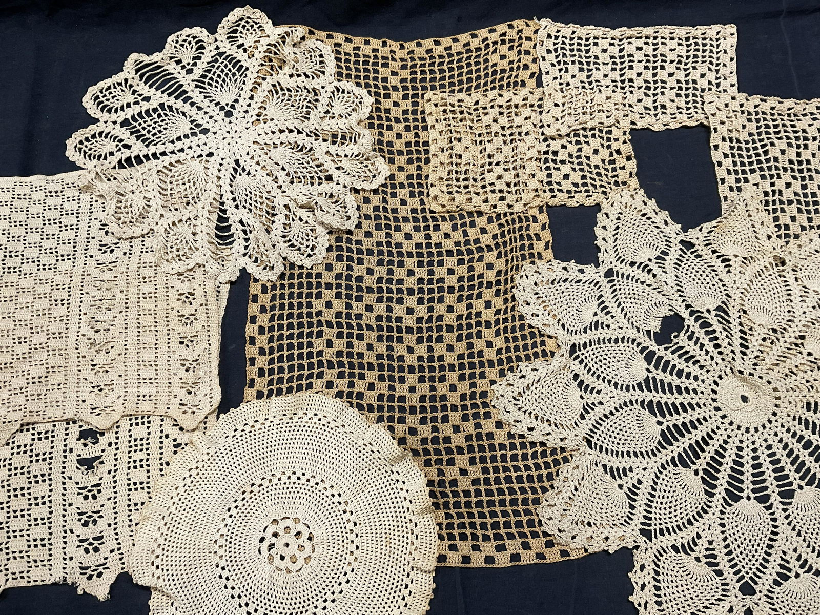 Lot 9 Vintage Tabletop Fabric Doilies (1 of 7)