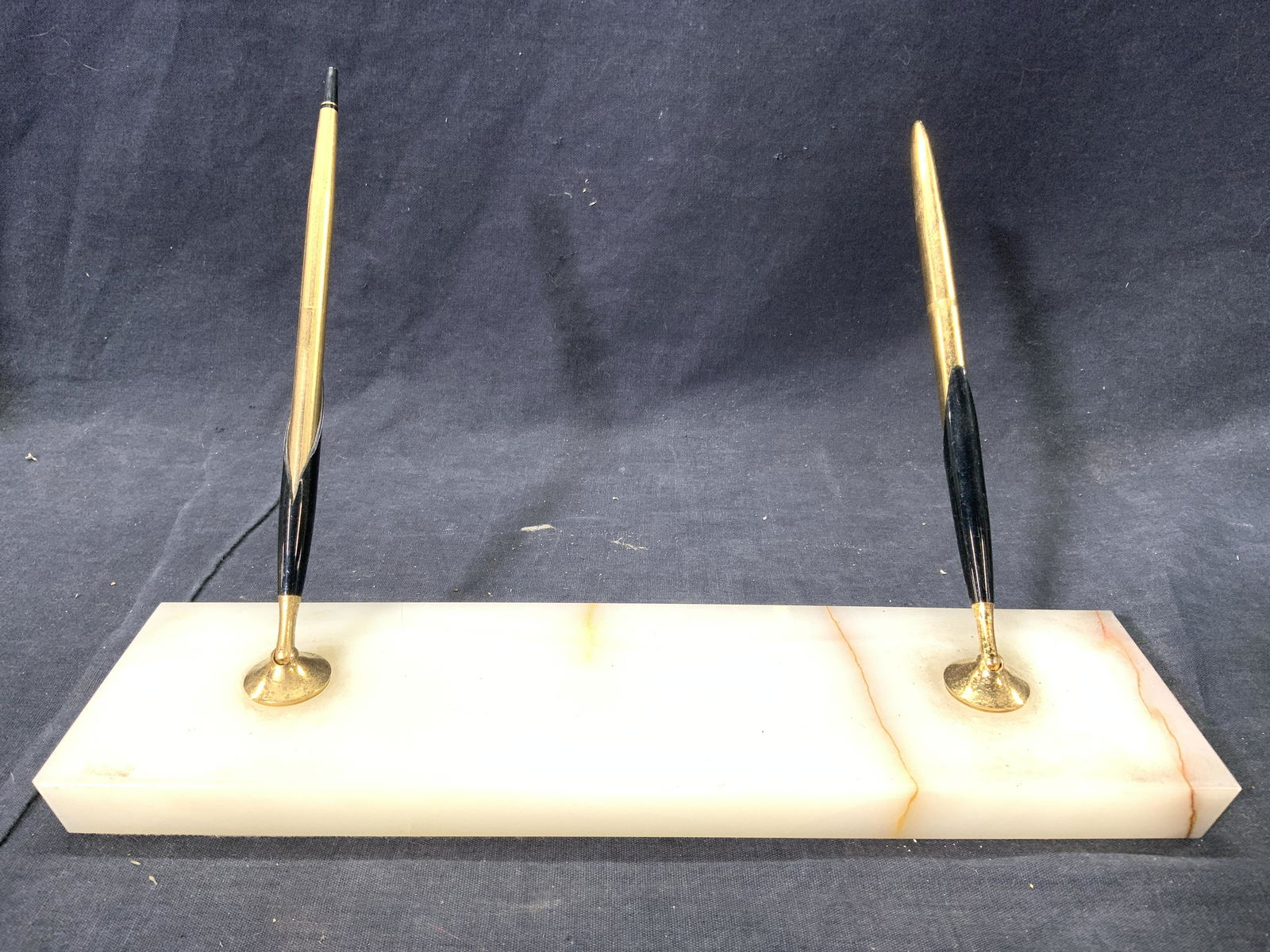 Marble Base Pen Holder (1 of 8)