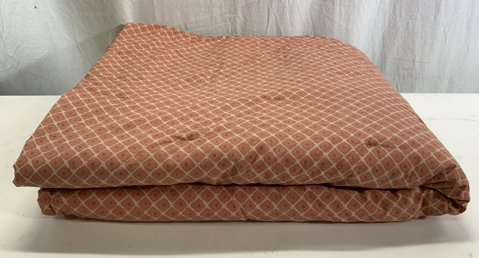 CALVIN KLEIN Red King Size Comforter (1 of 4)