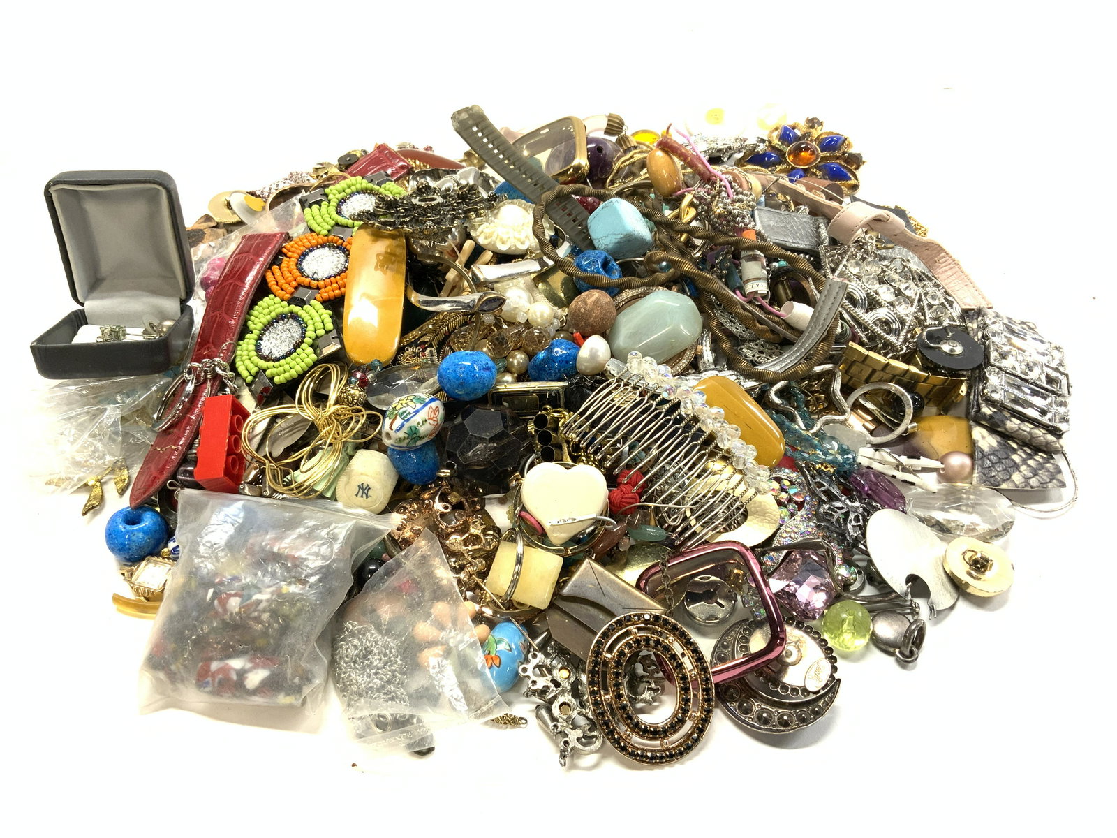 Group Assorted Single Earrings, Jewelry Making (1 of 5)