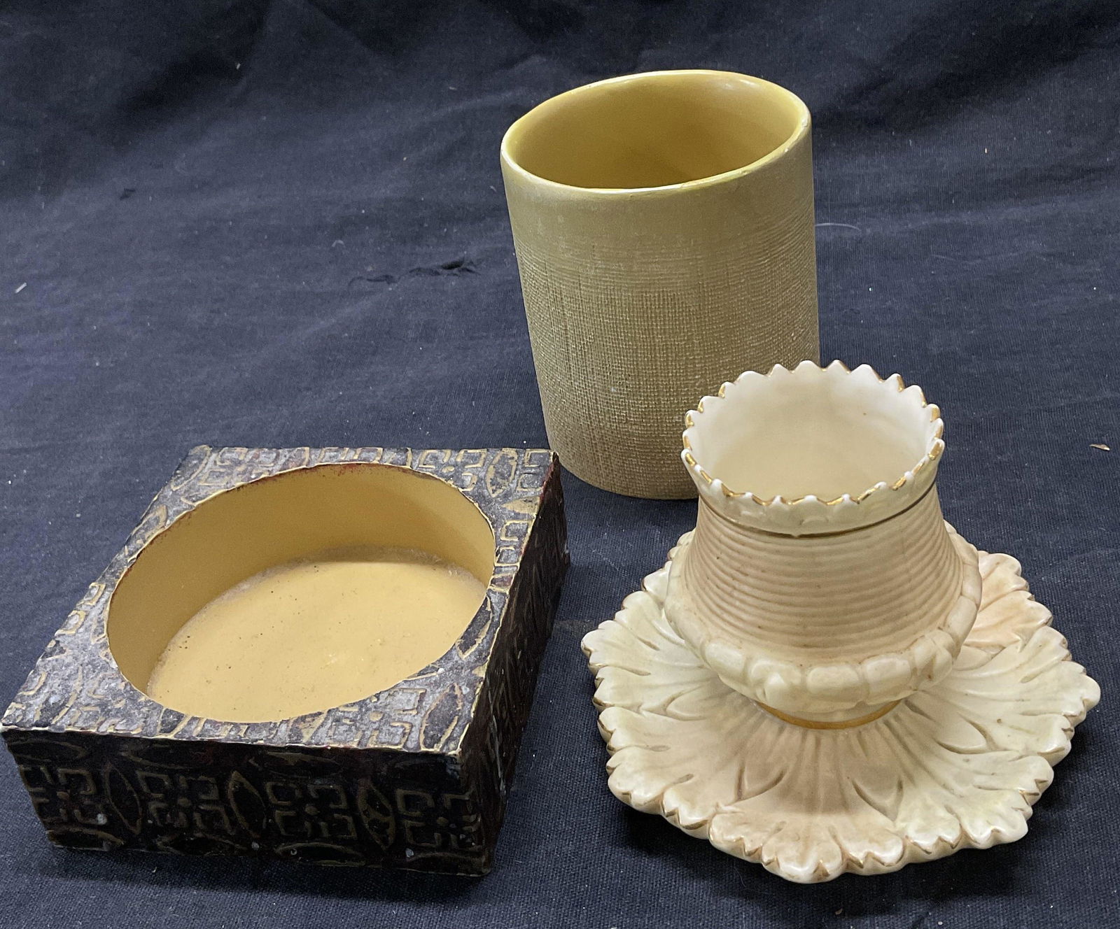 Lot 3 Tabletop Wares (1 of 5)