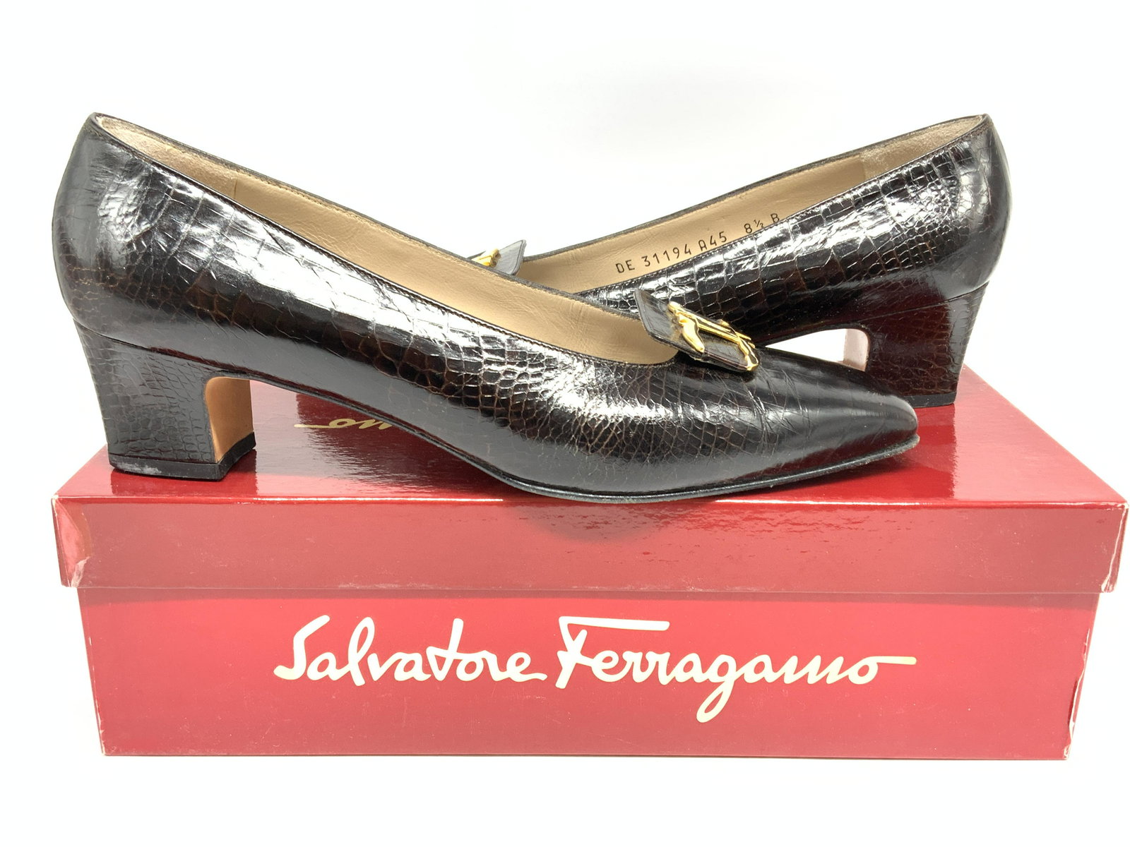 SALVATORE FERRAGAMO Brown Crocodile Leather Heels (1 of 5)
