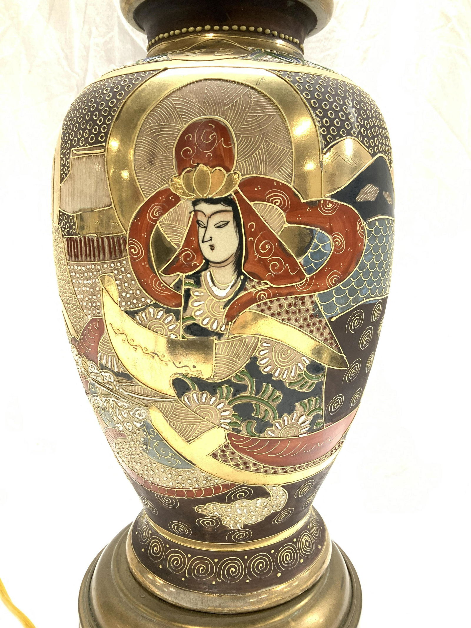 Vintage Satsuma Gilt Table Lamp (1 of 6)