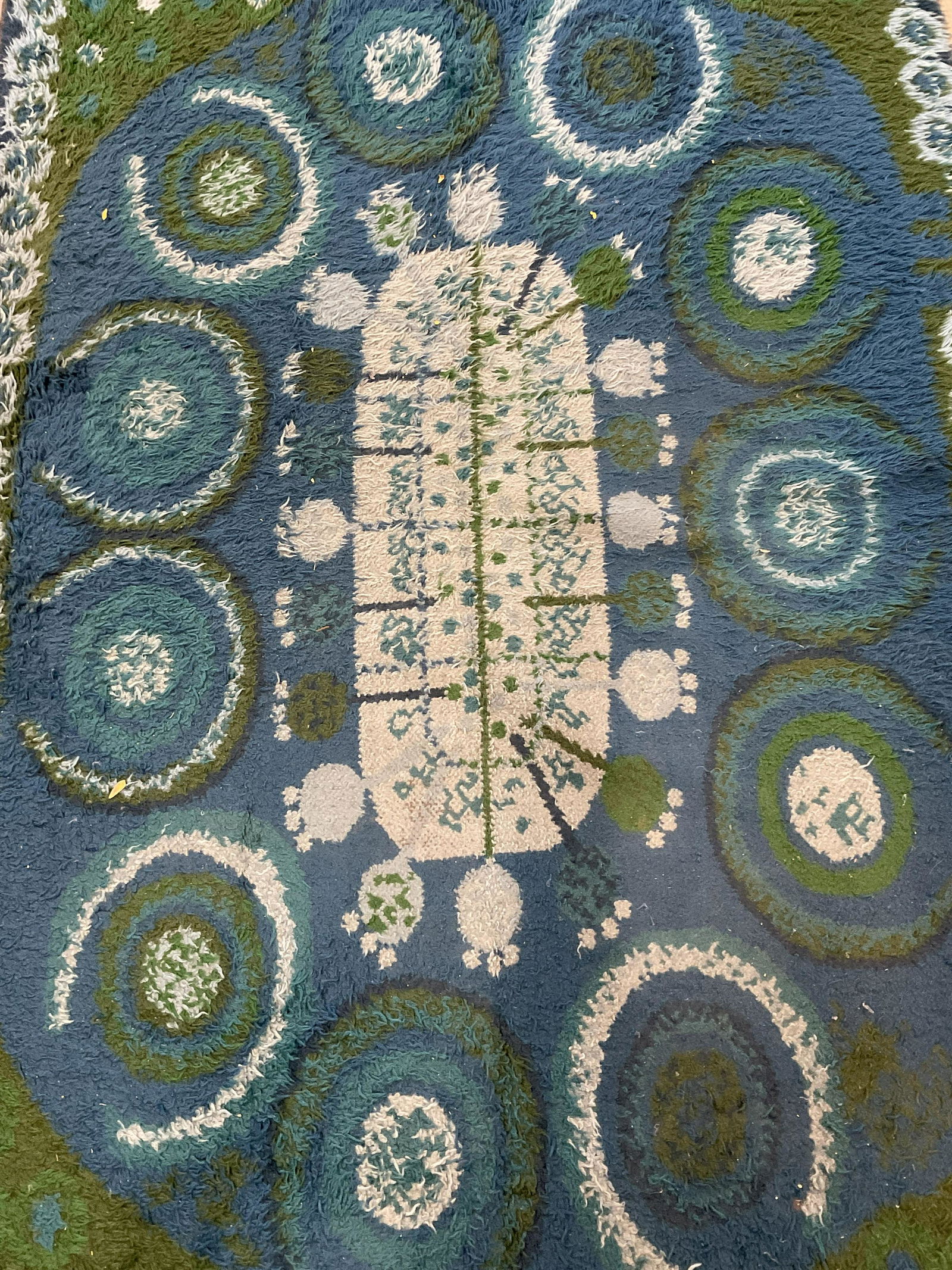 Large Aqua Toned Shag Floor Carpet (1 of 5)