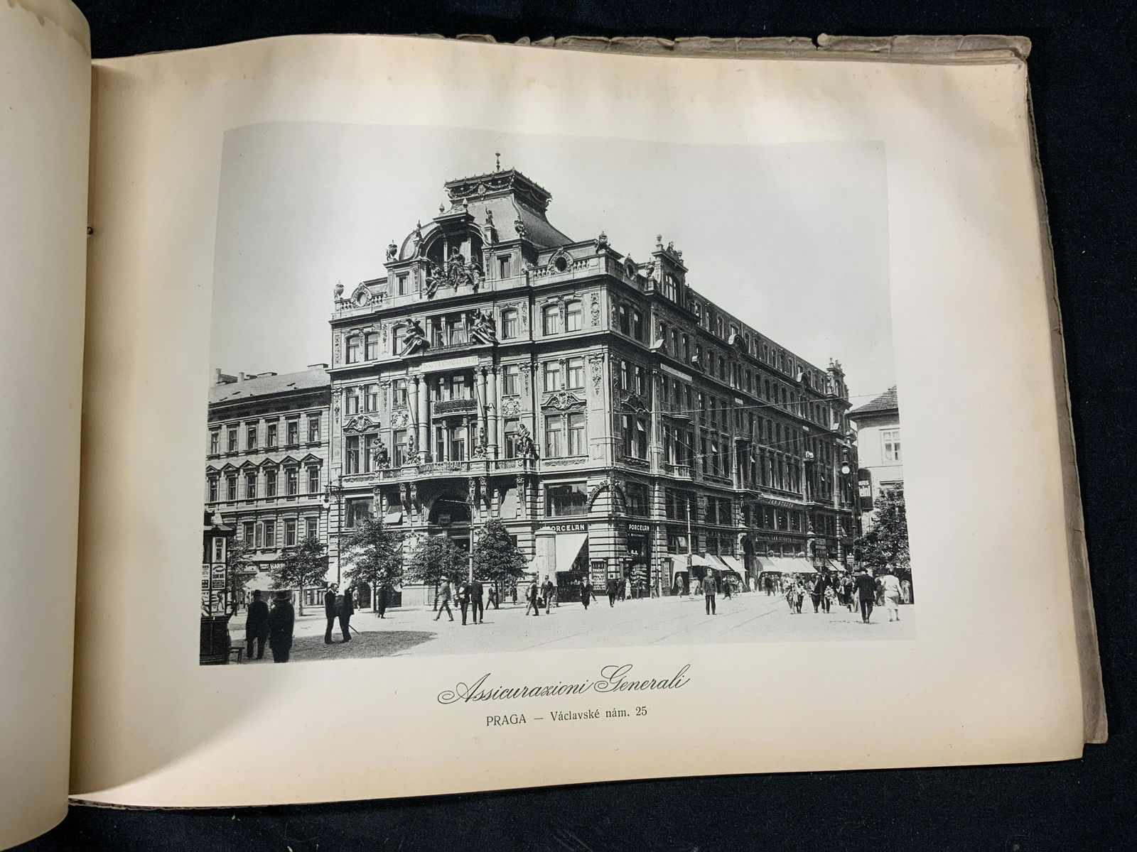 Assicurazioni Generali Italian Photo Book (1 of 7)