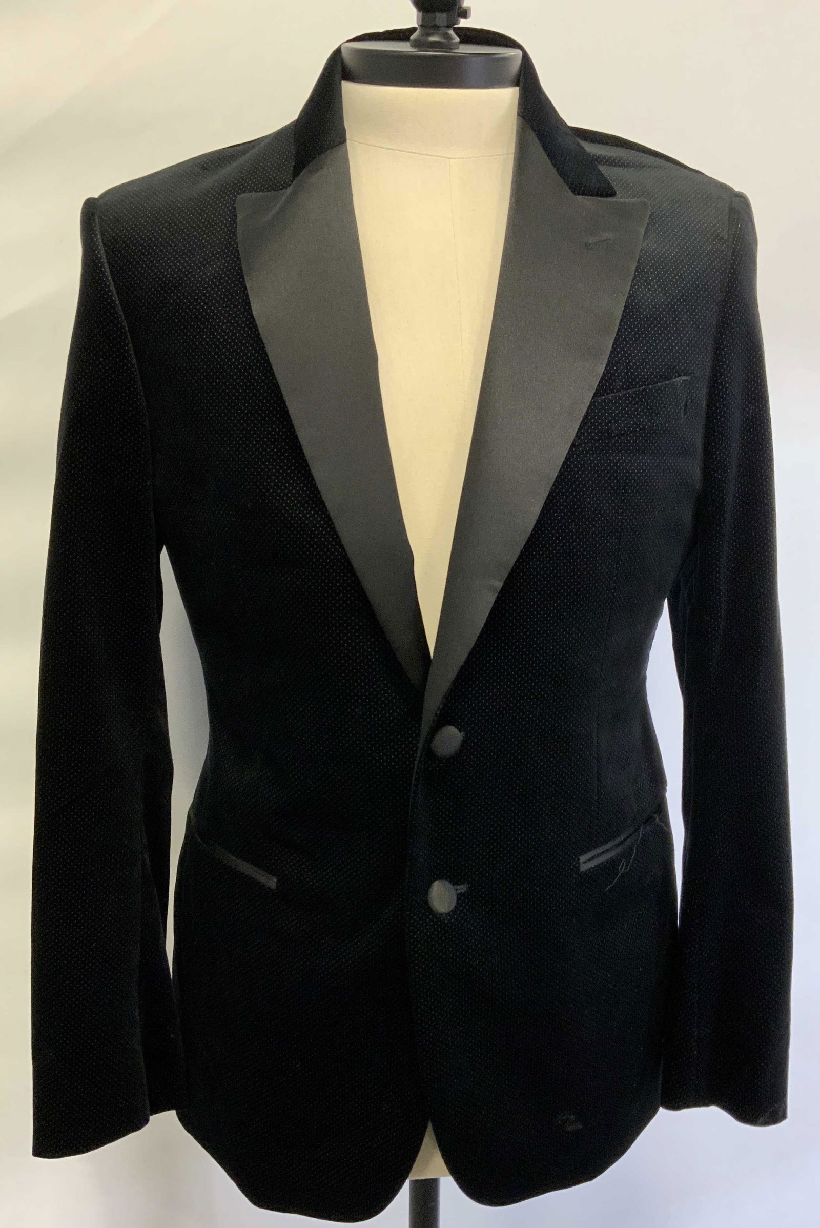JOSEPH ABBOUD Black Velvet Dinner Jacket (1 of 5)