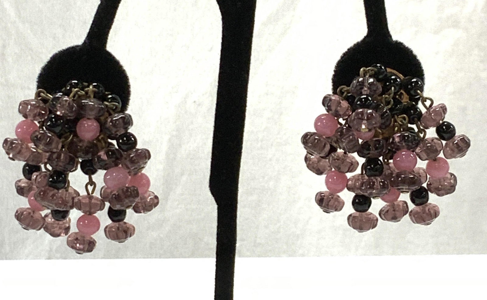 LISNER Multi Strand Beaded Clip On earrings (1 of 3)