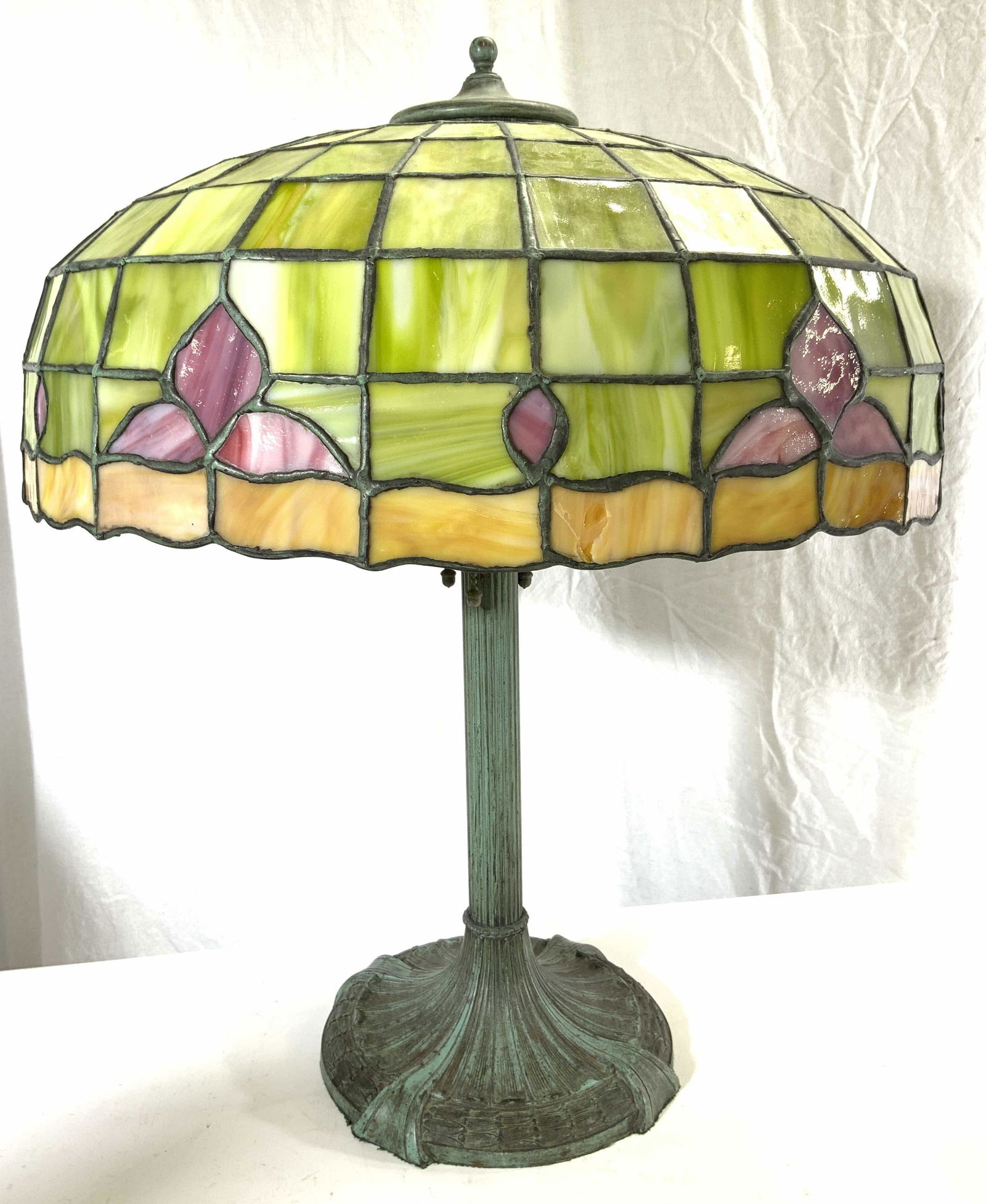 Arts & Crafts Stained Glass Lamp (1 of 10)