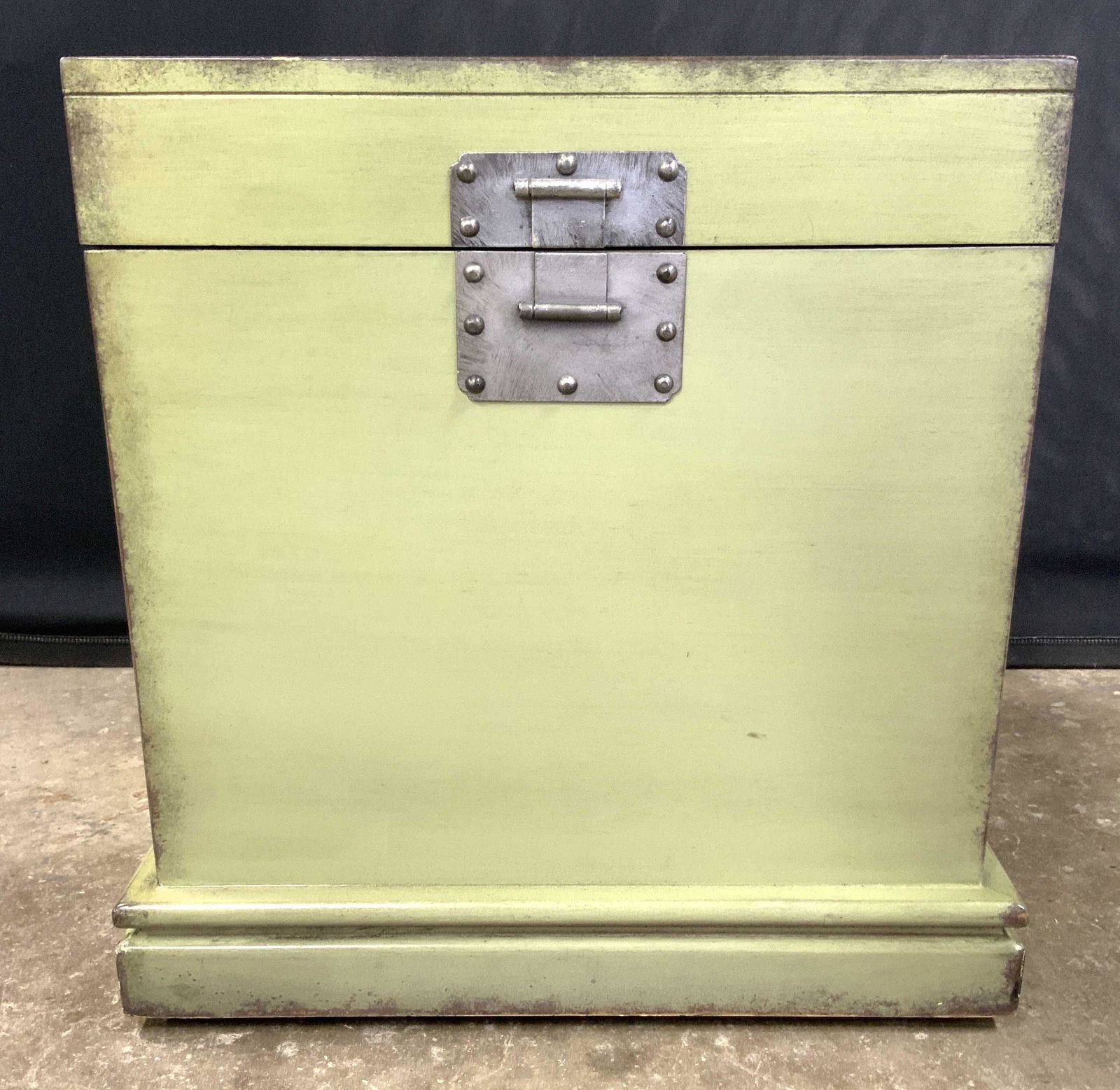 Lacquered Ottoman Side Table Chest In Green (1 of 9)