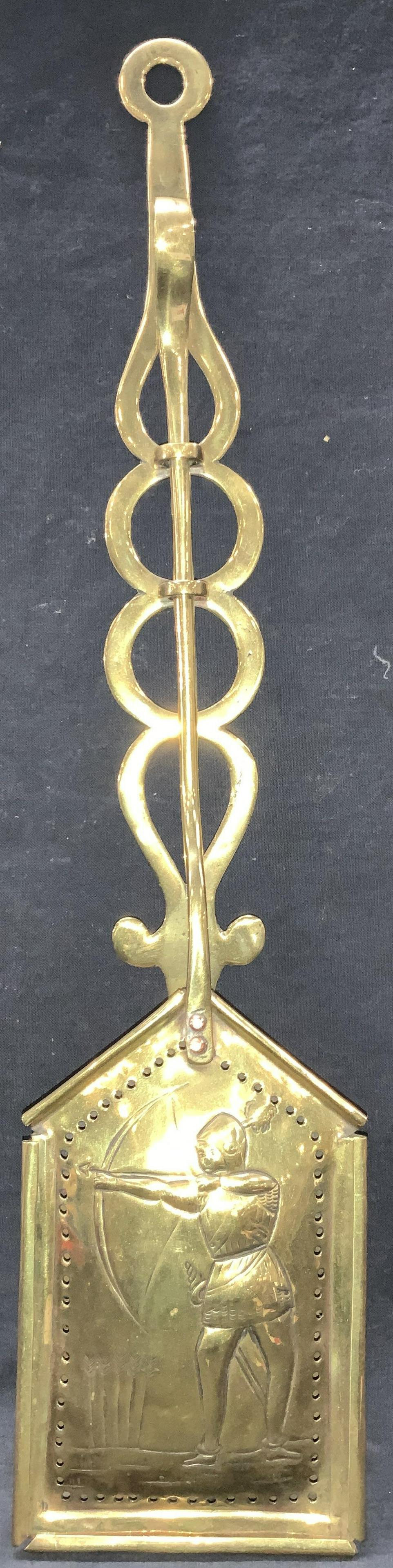 Vintage Embossed Brass Bed Warmer (1 of 12)