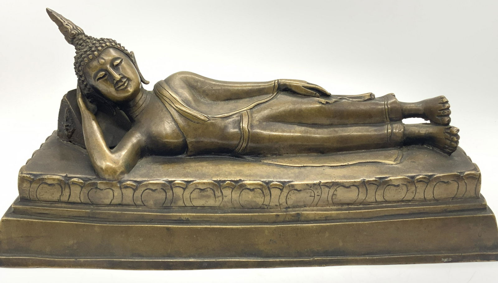 Vintage Bronze Reclining Buddha Sculpture (1 of 8)