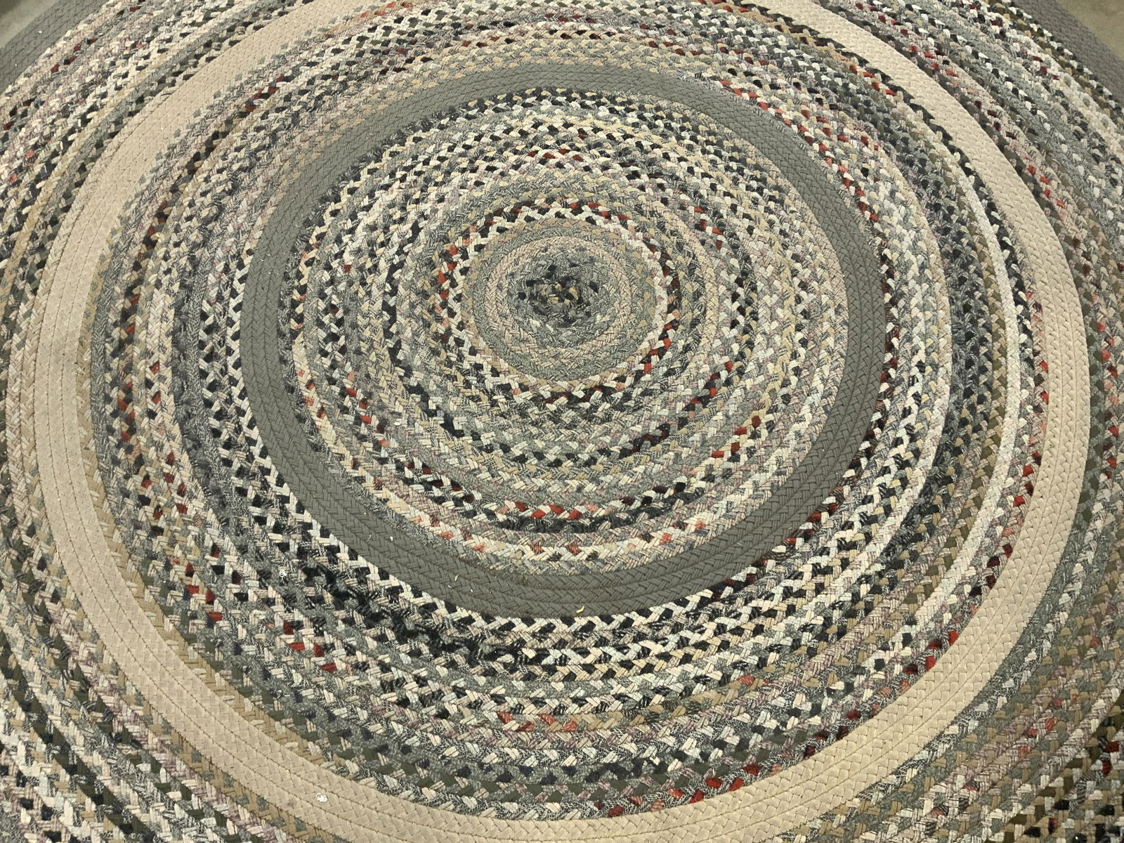 MINUTEMAN II Braided Circular Wool Area Rug (1 of 8)