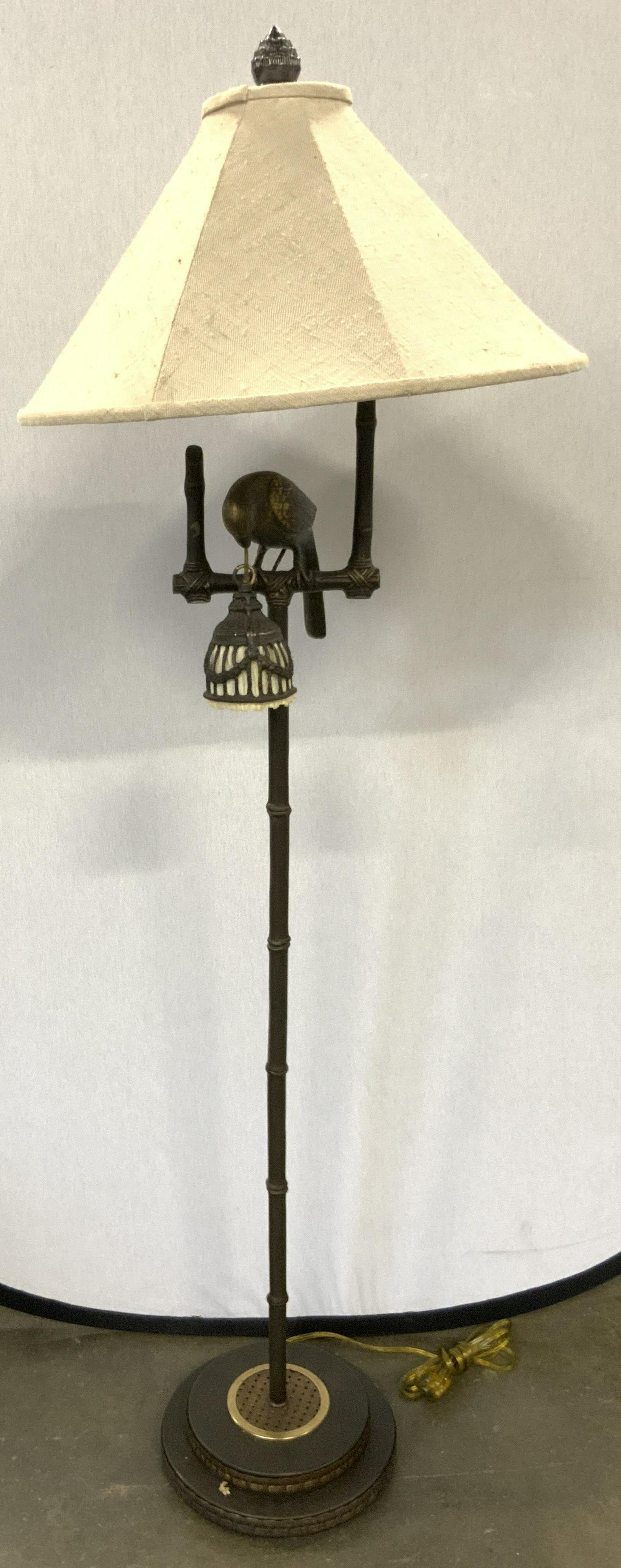 FREDERICK COOPER Mid Century BR Neoclassical Lamp (1 of 11)