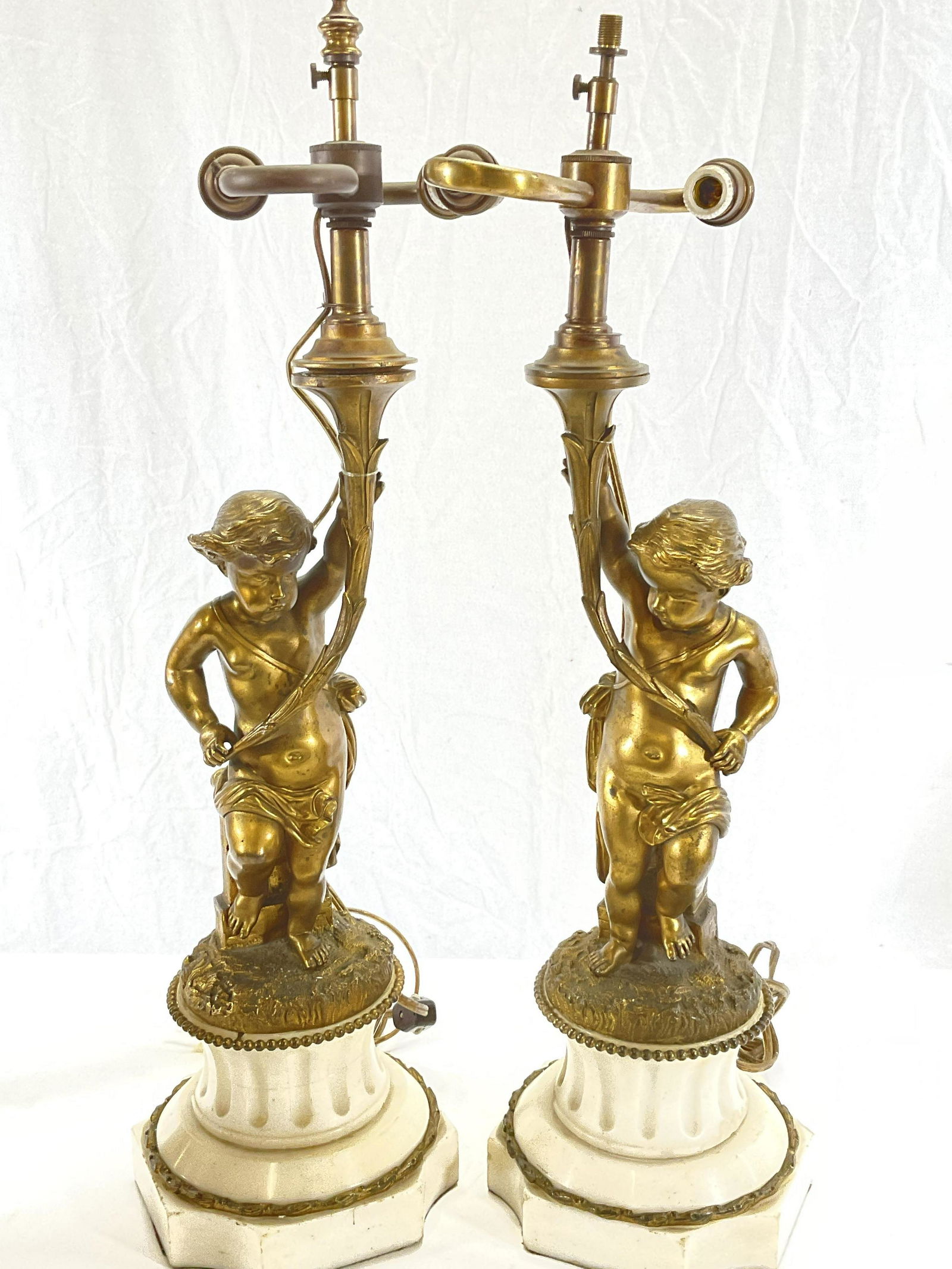Vintage Pair Bronze Cherub Side Table Lamps (1 of 9)
