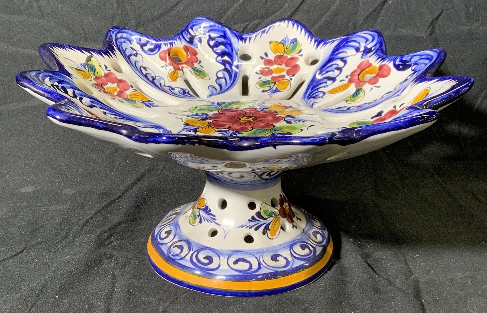MELITAS Footed Ceramic Floral Fruit Bowl, Portugal (1 of 5)