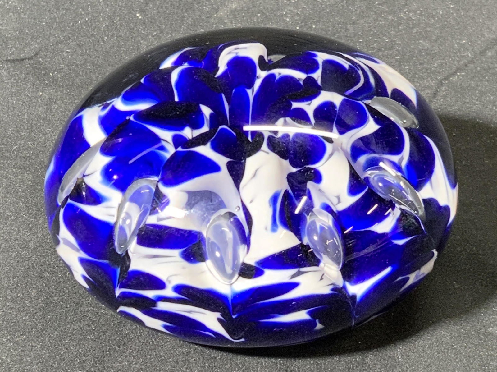 Vintage ST CLAIR Blue/White Art Glass Paperweight (1 of 5)