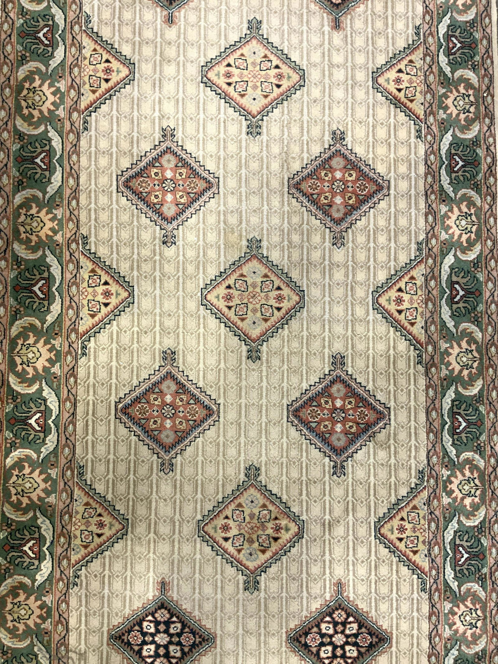 KALEEN Handmade Wool Rug W Fringes (1 of 10)