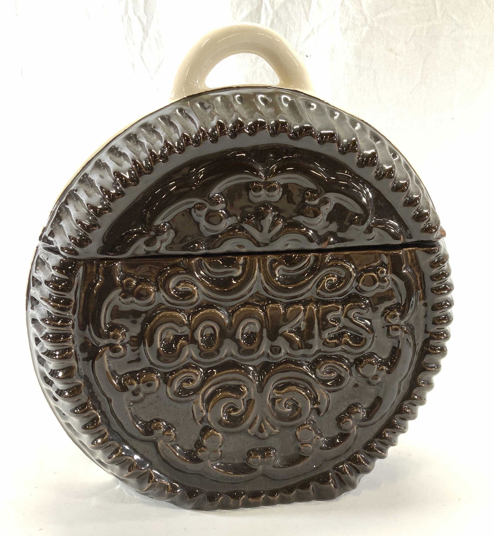 Oreo Style Cookie Sandwich Ceramic Cookie Jar (1 of 6)