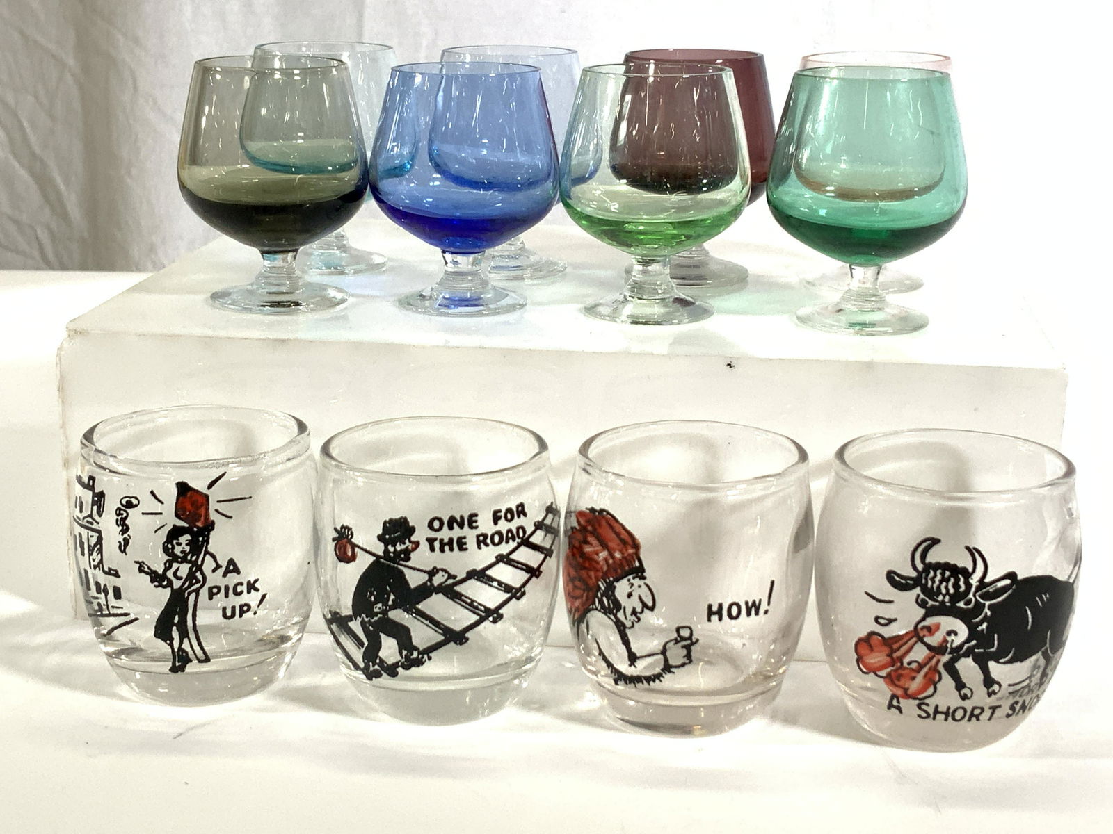 Set 12 Colored Snifter Shot Glasses & Pop Culture (1 of 6)